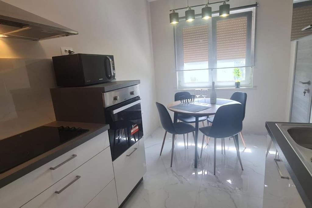 Mias Luxury Apartment Rijeka Buitenkant foto